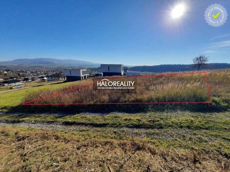 Grundstücke - Wohnen in Fintice, Blick auf die Landschaft und umliegende Häuser.