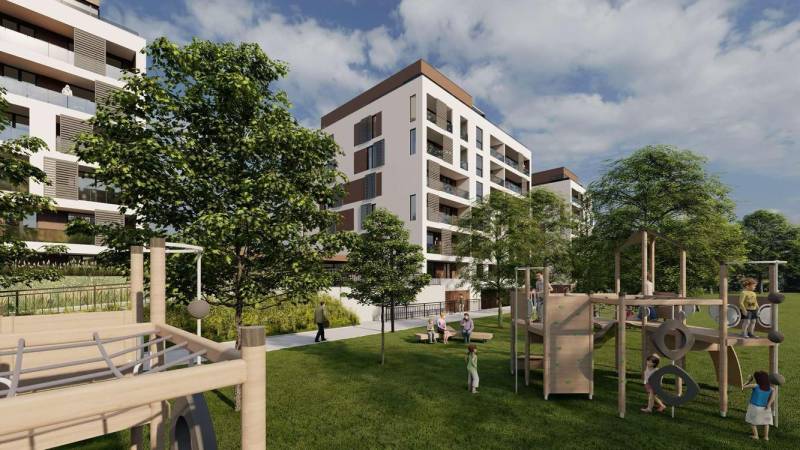 Moderne Architektur mit Spielplatz vor einer 4-Zimmer-Wohnung in der Suchoňova-Straße, Poprad.