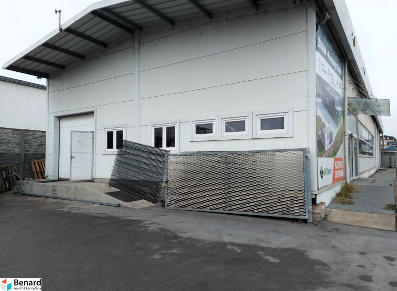 Ein Geschäftsgebäude in der Kamenna-Straße in Žilina, geeignet für Lager.