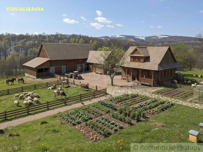 Ein Landgut mit Nutztieren und einem Garten in einer wunderschönen Landschaft in der Nähe von Krupina.