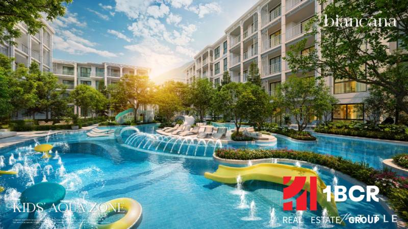 Wohnungsbau in Phuket mit Pool und Grünflächen bietet luxuriöses Wohnen.