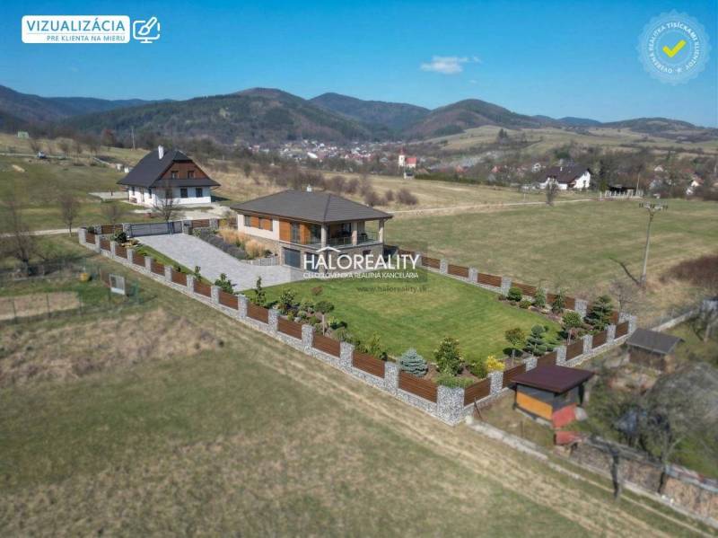 Grundstücke - Wohnen in Papradno mit Haus, Garten und Blick auf die umliegenden Berge.