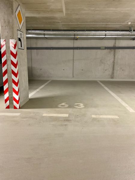 Parkplatz in der Tiefgarage Bratislava - Staré Mesto mit der Nummer 63.