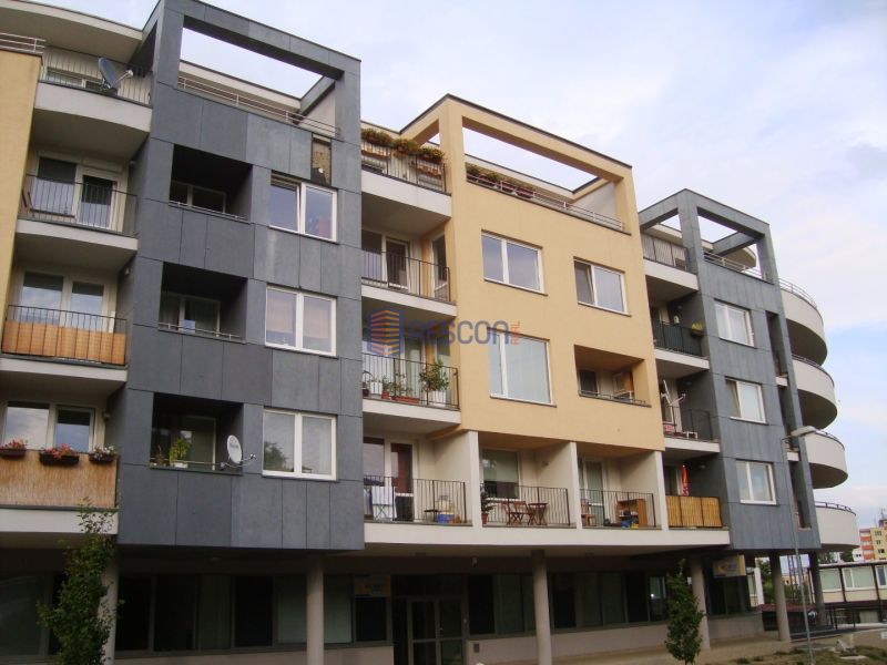 Wohnhaus in der Sliačska-Straße in Bratislava - Nové Mesto, Einzimmerwohnung.
