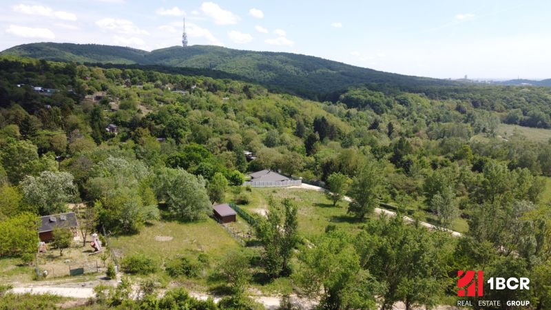 Wiesenflächen Cesty na Klanec, Bratislava - Lamač für Bauvorhaben, mit Panoramablick.