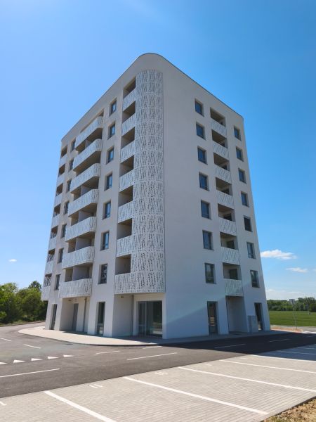 Neubau in der 1. mája Straße in Zlaté Moravce mit 2-Zimmer-Wohnungen.