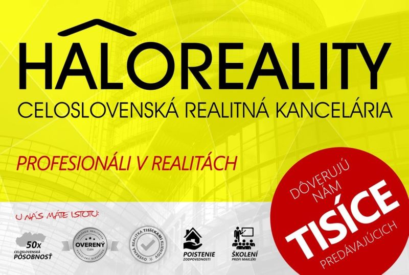 Werbebanner der Immobilienagentur Háloreality mit auffälliger gelber und roter Grafik.