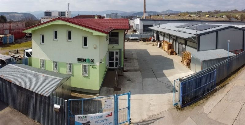Industriegelände mit Gebäuden in Stavebná, Majer, Bezirk Banská Bystrica, Sonderimmobilien.