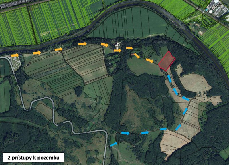 Ein Luftbild zeigt zwei Zugänge zu den Erholungsgrundstücken in Ostrá Lúka.