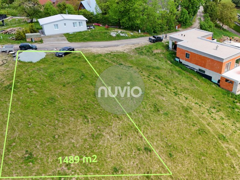 Grundstücke - Wohnen in Turčianske Jaseno, 1489 m² an der Straße zwischen Einfamilienhäusern.