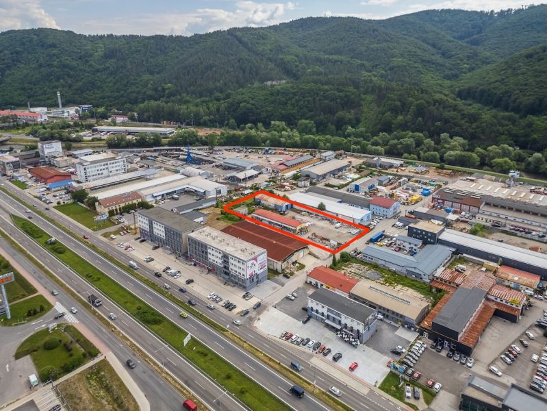 Luftaufnahme des Industriegebiets an der Zvolenská-Straße in Banská Bystrica.