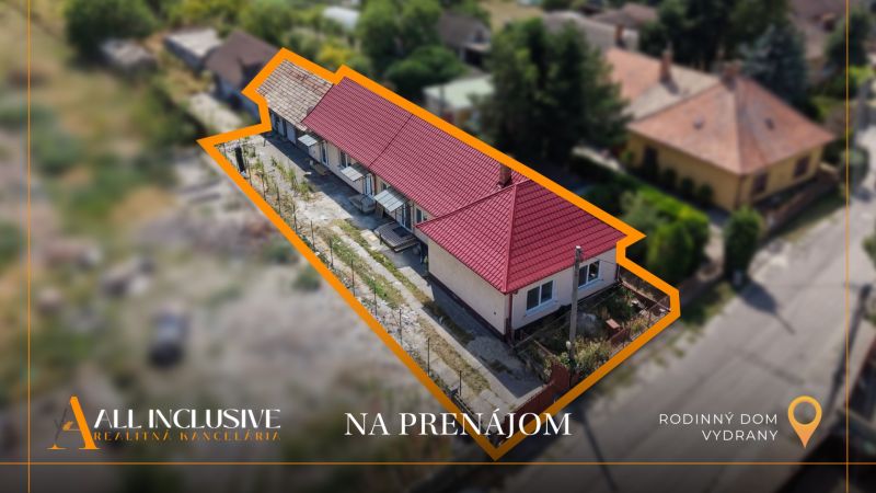 Einfamilienhaus in Vydrany mit rotem Dach, zur Miete angeboten.