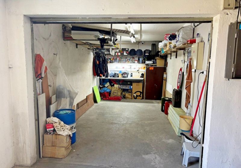 Garagen mit Ausstattung und Stauraum in der Lotyšská-Straße, Bratislava - Podunajské Biskupice.