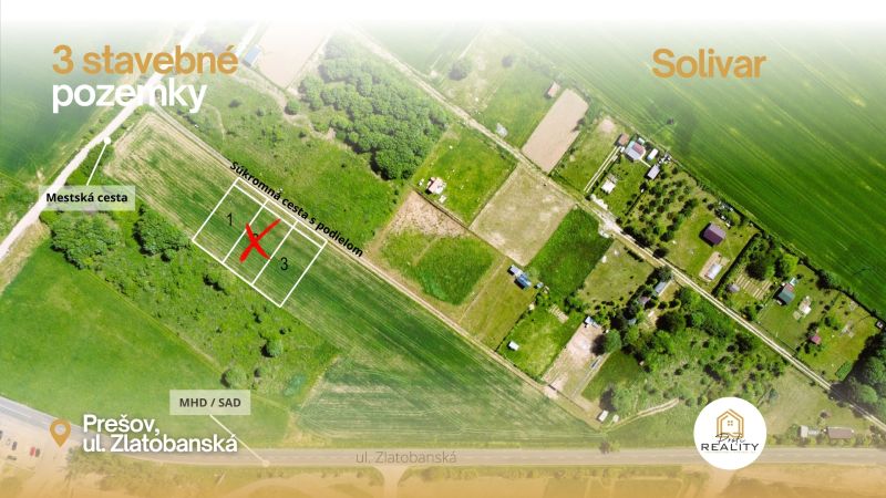 Grundstücke für Wohnzwecke in der Zlatobanská-Straße in Prešov, umgeben von Grünflächen und einer Privatstraße.