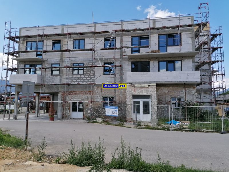 Gebäude in der Renovierung in der Tomčany-Straße in Martin für 3-Zimmer-Wohnungen.