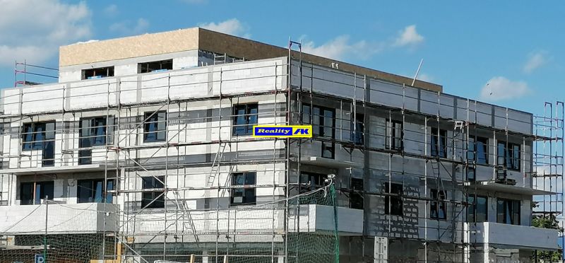 Gebäude im Bau in der Tomčany-Straße in Martin, mit Fokus auf 3-Zimmer-Wohnungen.
