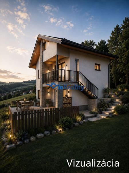 Ein Einfamilienhaus in Hriňová auf Pivnička 430, umgeben von einer Terrasse und einem Garten mit Beleuchtung.