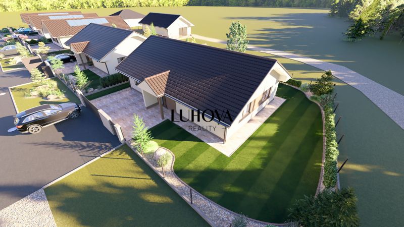 Einfamilienhaus in Tuchyňa in der Straße Tuchyňa, mit Garten und Parkplatz für ein Auto.