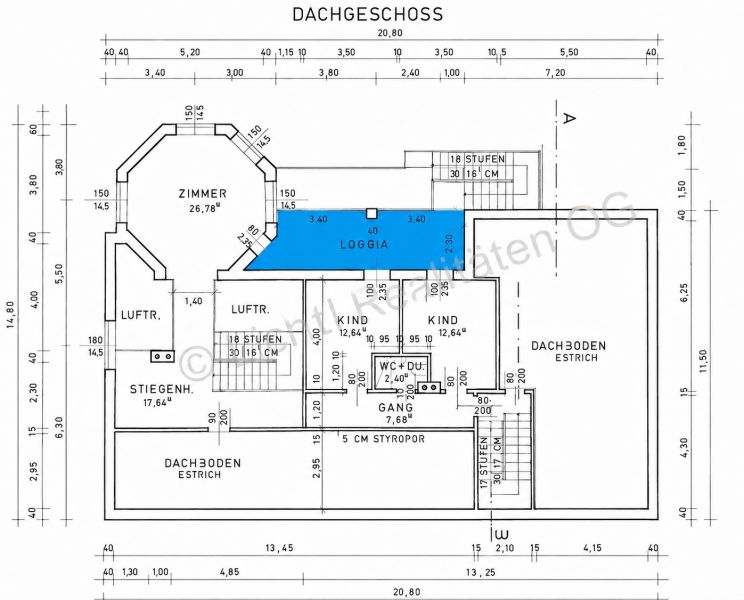 Das Dachgeschoss eines Einfamilienhauses in Podersdorf am See zeigt Räume mit genauen Abmessungen.