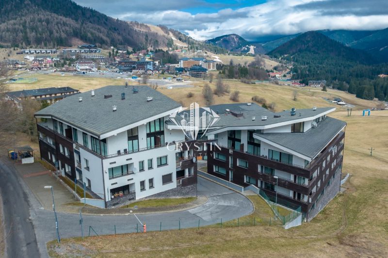 Ferienwohnung im Ort Donovaly in der Straße Donovaly, umgeben von Natur und Bergen.