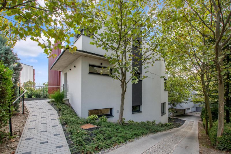 Exterieur einer 5-Zimmer-Wohnung oder mehr in der Bartókova-Straße, Bratislava - Altstadt.