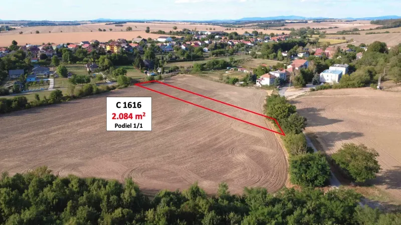 Landwirtschafts- und Forstflächen in der Gemeinde Podhájska mit einer Fläche von 2.084 m².