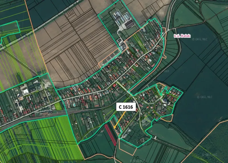 Karte der landwirtschaftlichen und forstwirtschaftlichen Flächen in der Umgebung von Podhájska.