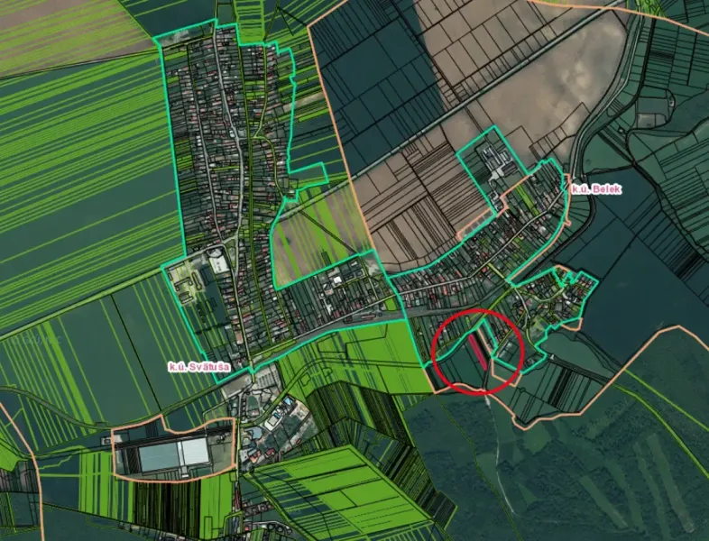 Karte der landwirtschaftlichen und forstwirtschaftlichen Flächen in der Umgebung von Podhájska mit farblicher Kennzeichnung der Gebiete.