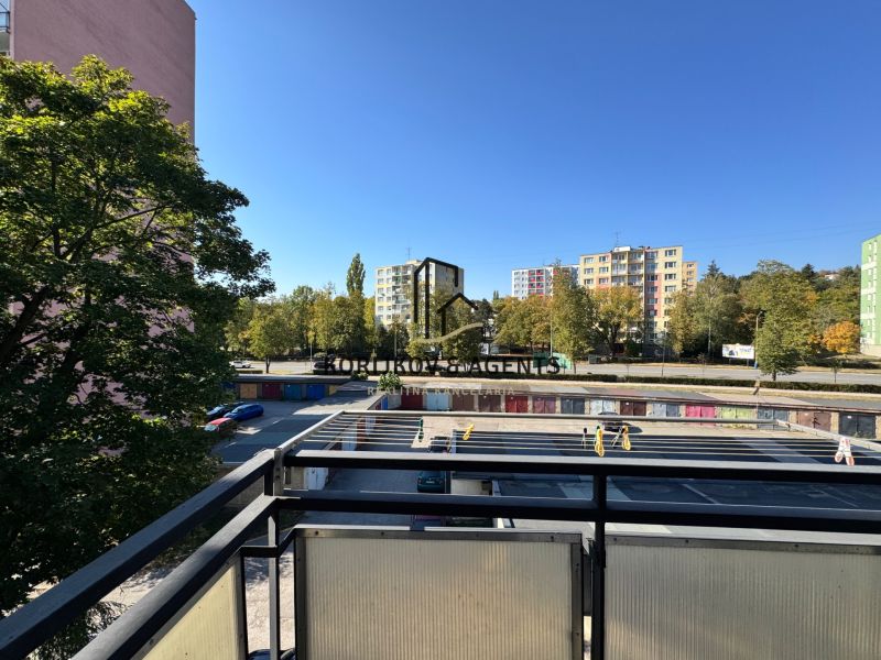 Blick aus der 3-Zimmer-Wohnung in der Hroncova-Straße in Košice, Stadtteil Sever.