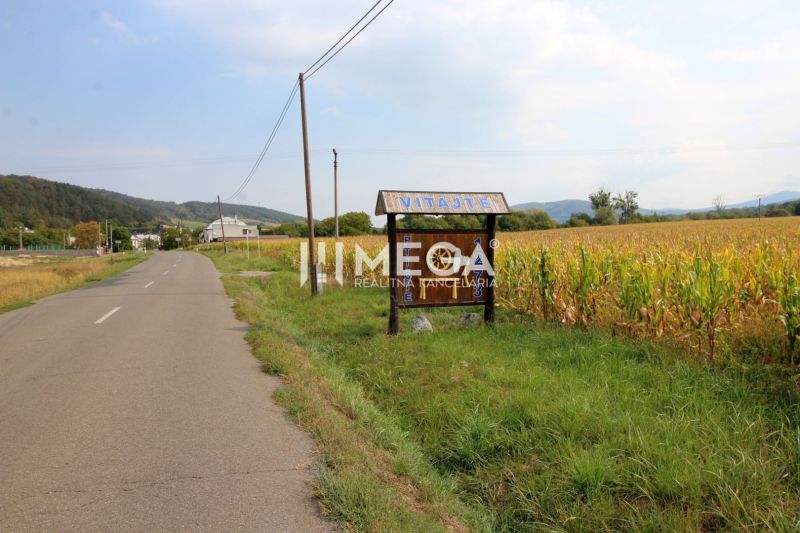 Weg in Ptičie entlang des Maisfeldes in der Straße Ptičie, Grundstücke - Wohnen.