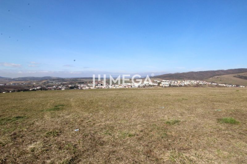 Humenné, Grundstücke an der Majakovského-Straße mit Blick auf die Stadt verfügbar - Wohnen.