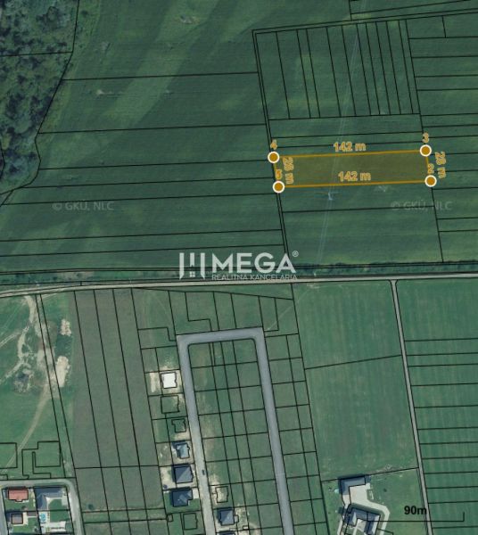Luftkarte der landwirtschaftlichen und forstwirtschaftlichen Flächen in Lackovce in der Straße Lackovce.