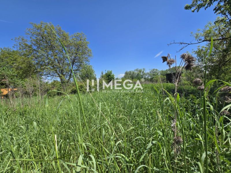 Baugrundstücke zum Verkauf in der Gegend von Veľká Ida, Veľká Ida, Gomboš, geeignet zum Wohnen.