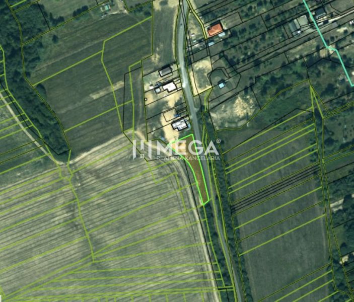 Luftaufnahme von Grundstücken - Wohnen in der Hámorská-Straße in Snina.