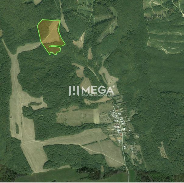 Luftkarte der landwirtschaftlichen und forstwirtschaftlichen Flächen in der Umgebung des Dorfes Maškovce.