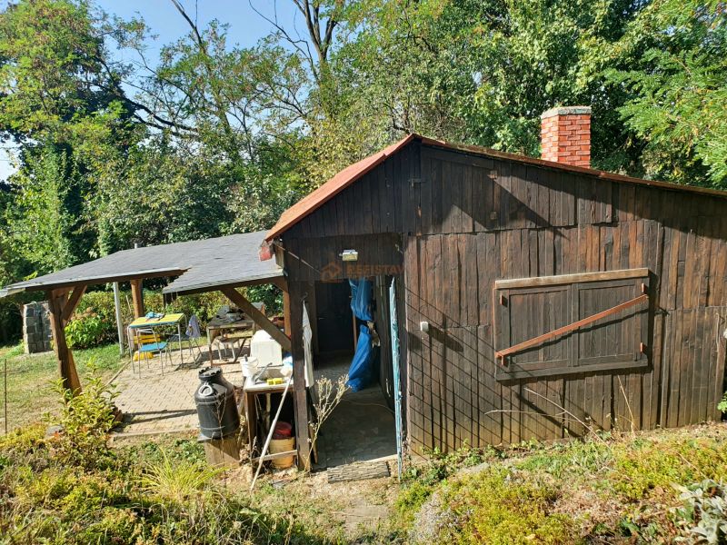 Gartenhäuschen und Pavillon in den Gärten in der Ul. 1 mája in Košice - Krásna.
