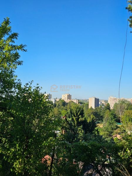 Blick auf den Stadtteil Krásna in Košice mit Aussicht auf die Záhrady- und Šípková-Straße.