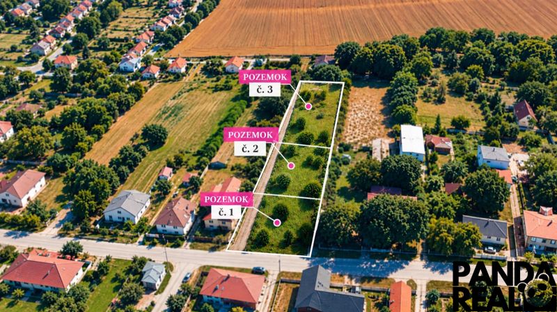 Luftaufnahme von Baugrundstücken in Čermany, die sich zum Wohnen eignen.